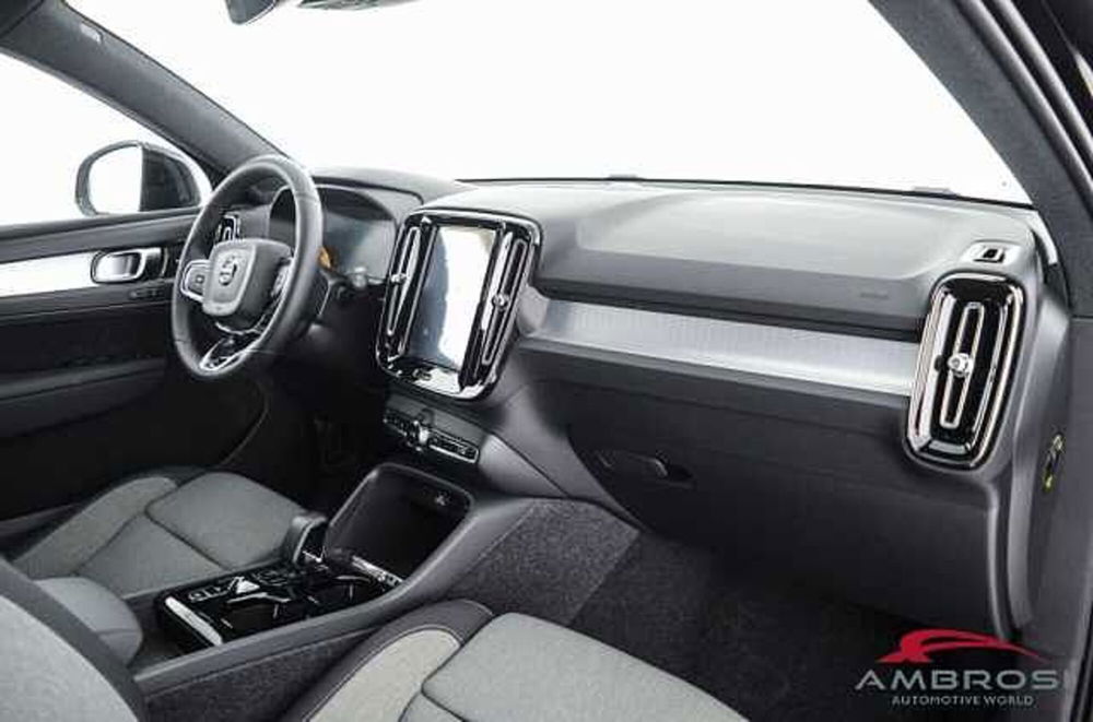 Volvo XC40 nuova a Viterbo (12)