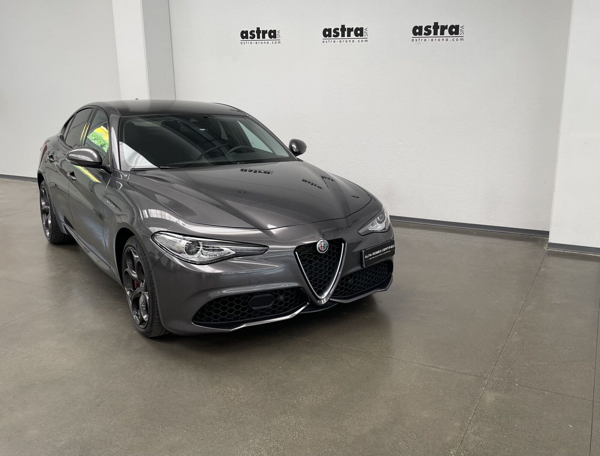 Alfa Romeo Giulia 2.2 Turbodiesel 210 CV AT8 AWD Q4 Veloce  del 2020 usata a Arona