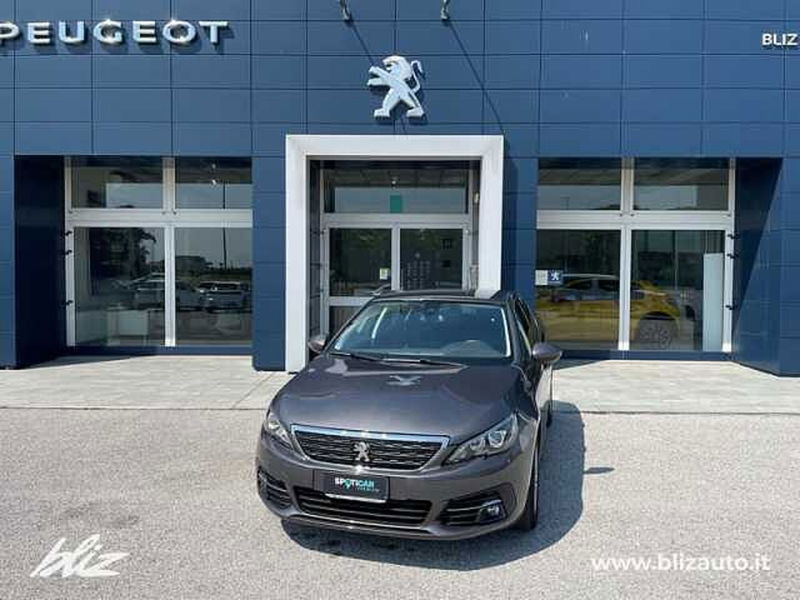 Peugeot 308 1.2 puretech t Allure s&amp;s 130cv del 2021 usata a Bordano