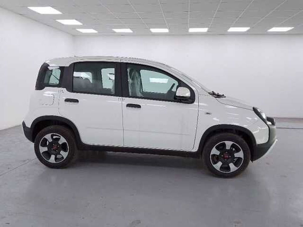 Fiat Panda Cross 1.0 firefly hybrid Cross s&s 70cv 5p.ti nuova a Cuneo (4)