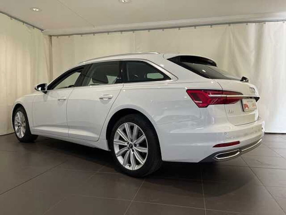 Audi A6 Avant 40 2.0 TDI S tronic Business Sport  del 2021 usata a Genova (2)