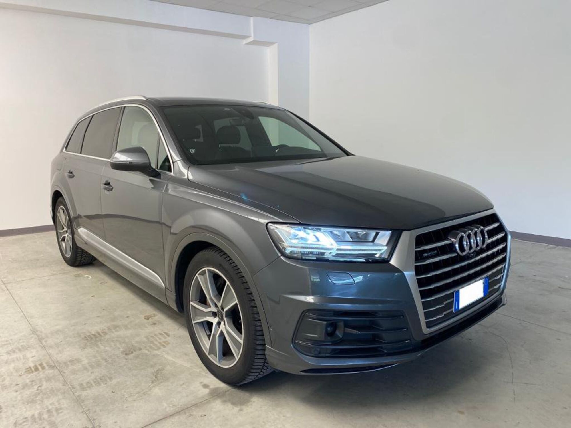 Audi Q7 3.0 TDI 272 CV quattro tiptronic Business Plus  del 2016 usata a Pratola Serra