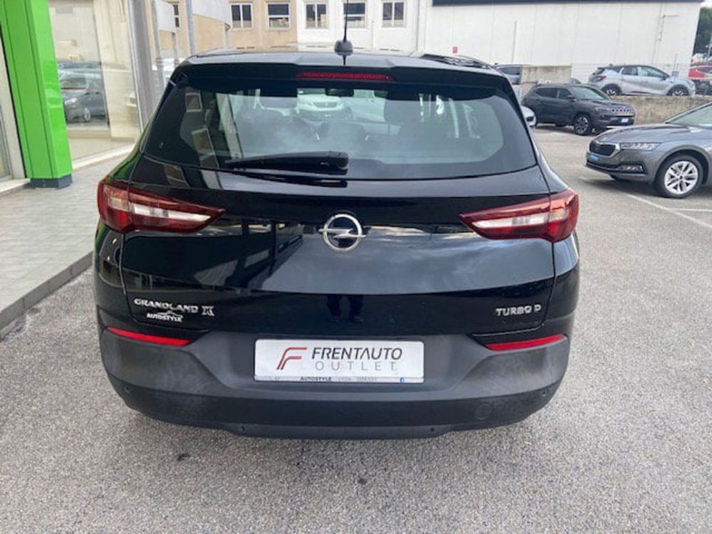 Opel Grandland X 1.6 diesel Ecotec Start&Stop Advance del 2018 usata a Ancona (2)