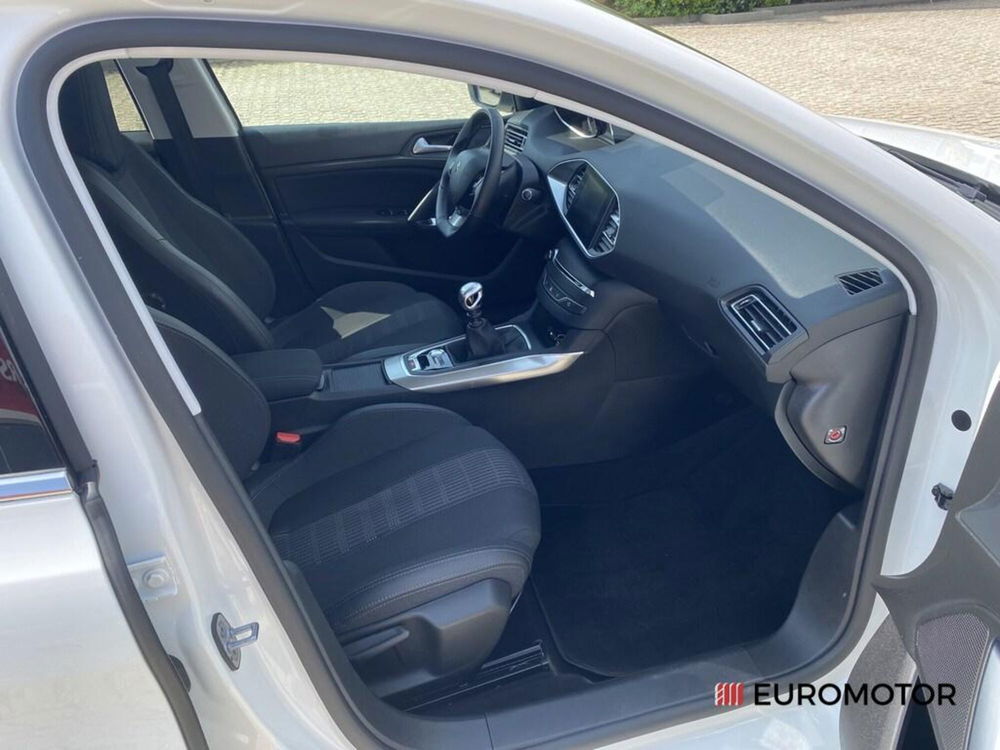 Peugeot 308 usata a Bari (10)