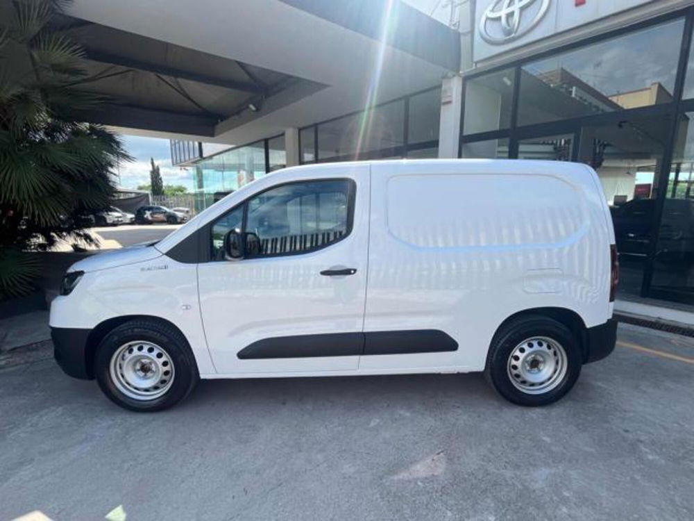 Toyota Proace Electric 50kWh PC-TN Furgone Compact 5p. 10q Active  nuova a Sassari (2)