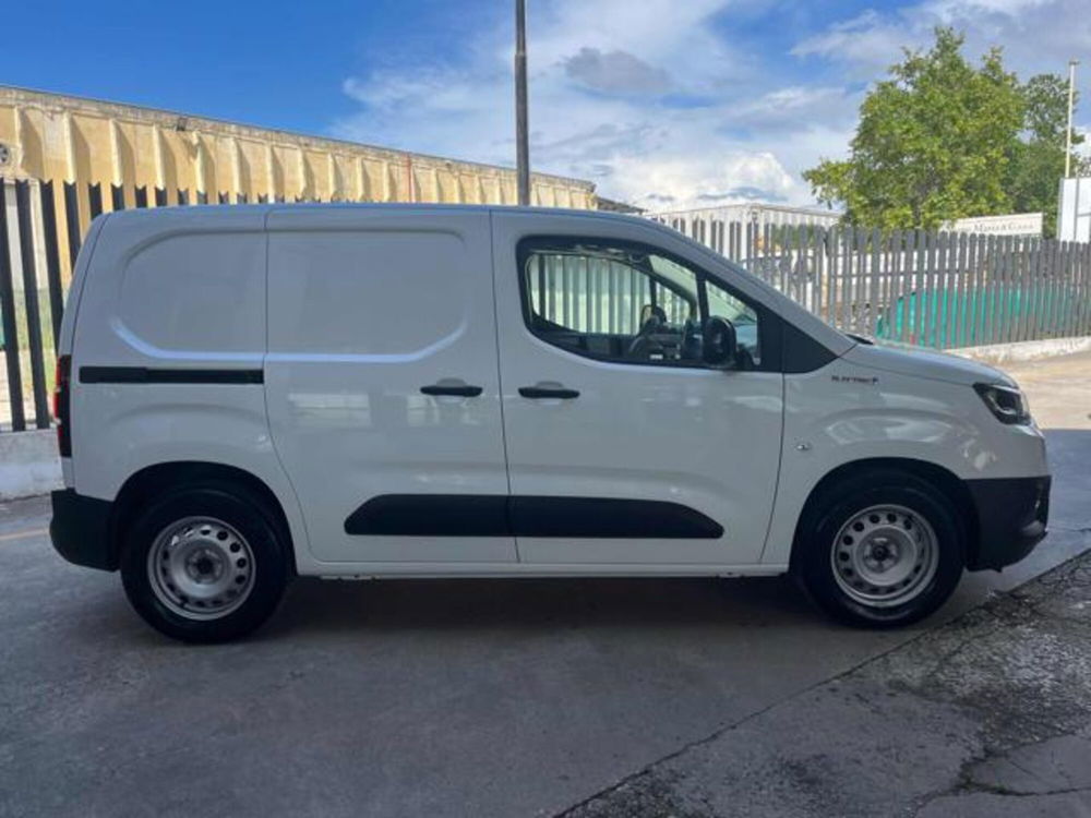 Toyota Proace Electric 50kWh PC-TN Furgone Compact 5p. 10q Active  nuova a Sassari (5)