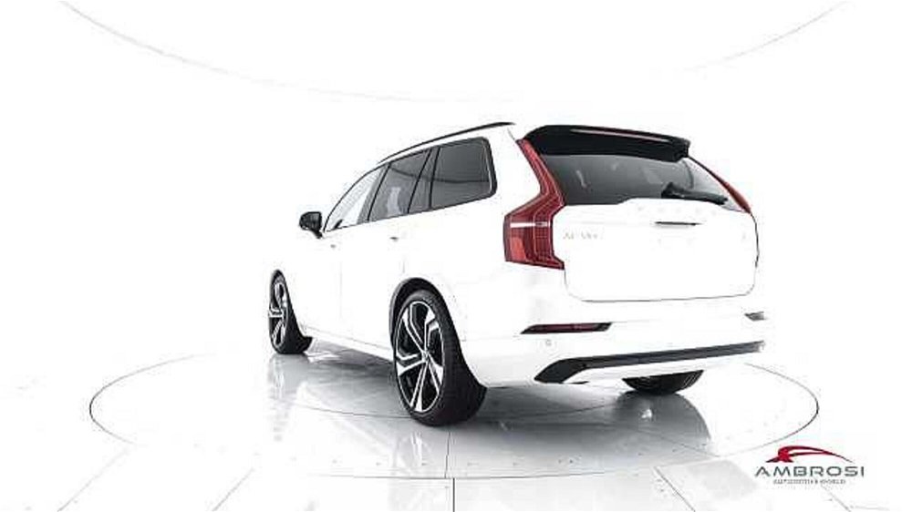 Volvo XC90 T8 Recharge AWD Plug-in Hybrid aut. 7p. Ultimate Dark nuova a Corciano (4)