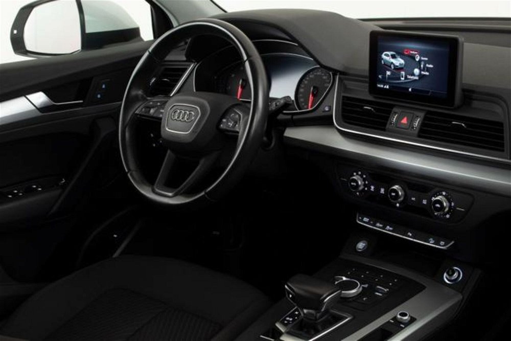 Audi Q5 35 TDI quattro S tronic Business  del 2019 usata a Paruzzaro (4)