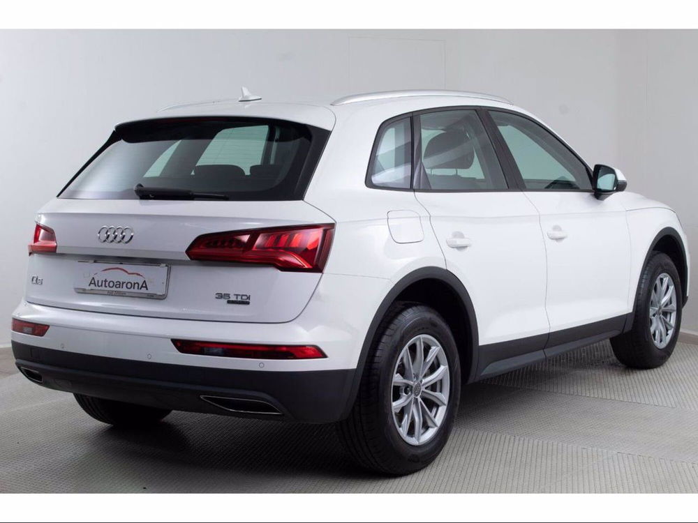 Audi Q5 35 TDI quattro S tronic  del 2019 usata a Paruzzaro (2)