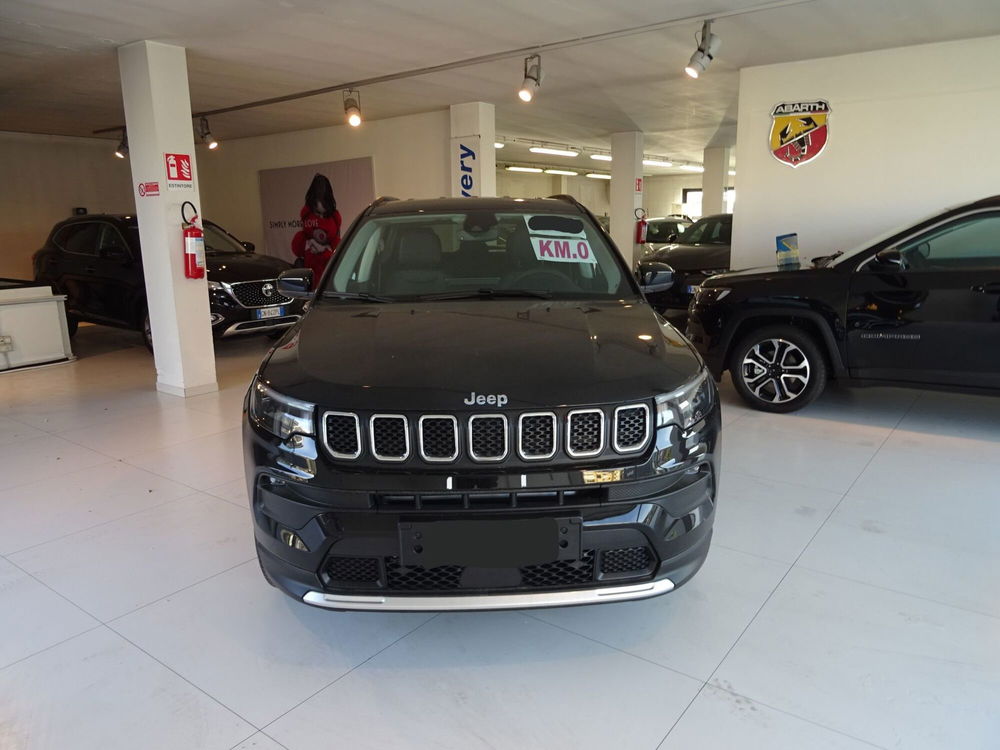 Jeep Compass nuova a Lucca (8)