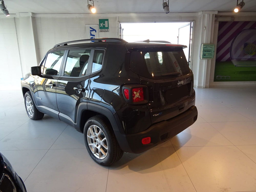 Jeep Renegade 1.3 T4 190CV PHEV 4xe AT6 Limited  nuova a Lucca (3)
