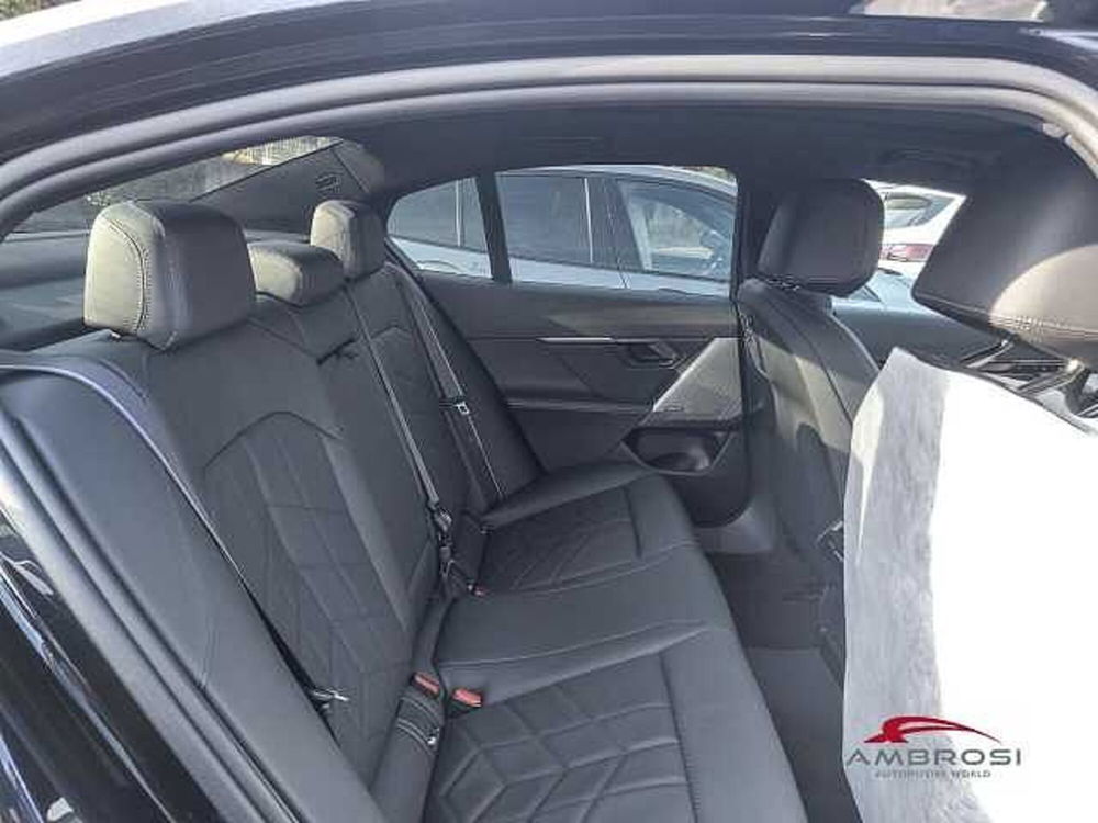 BMW i5 Touring nuova a Viterbo (10)