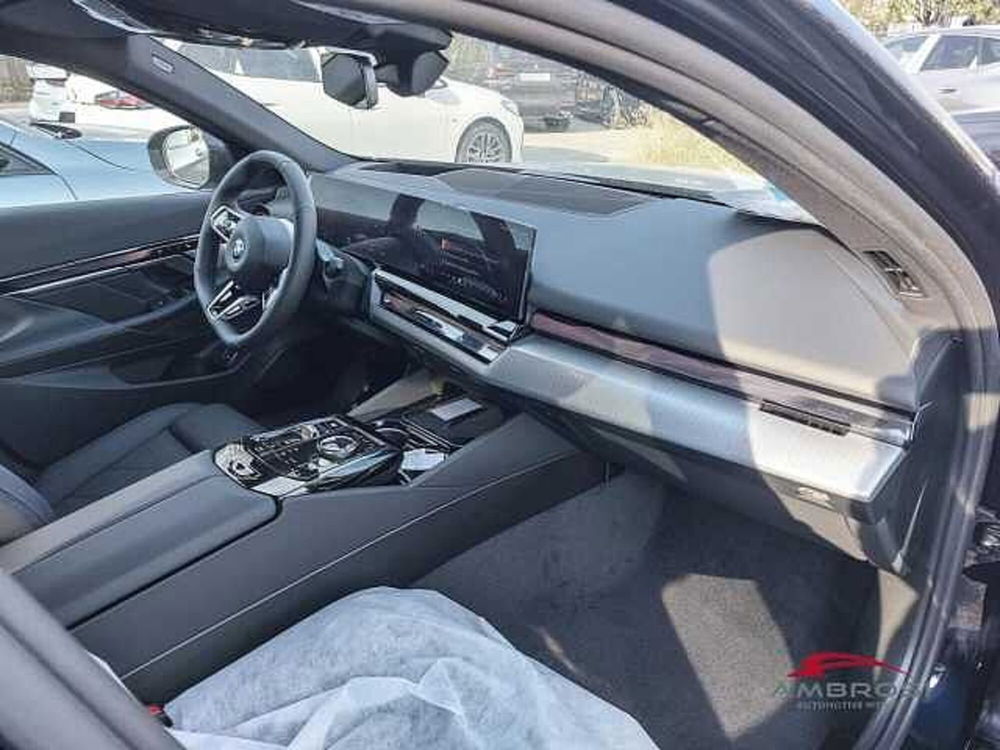 BMW i5 Touring nuova a Viterbo (11)