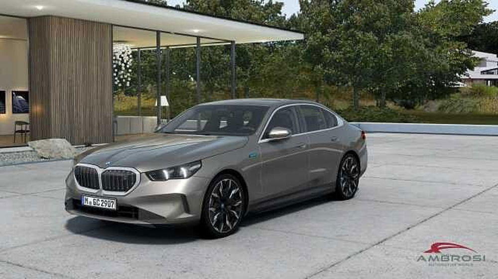 BMW i5 Touring nuova a Viterbo