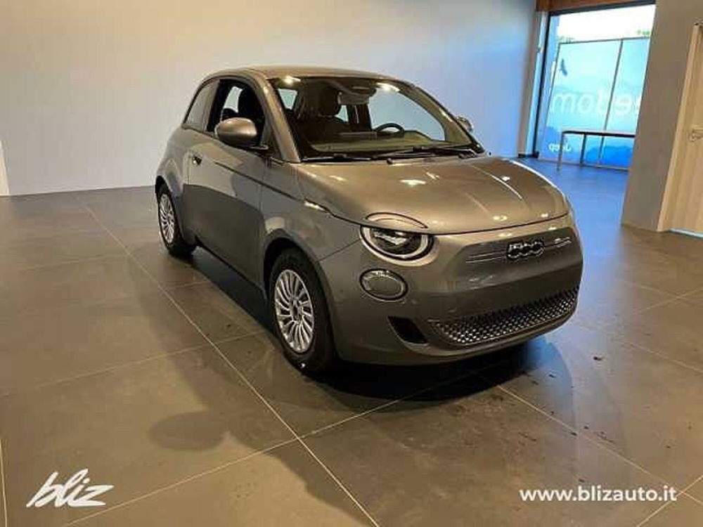 Fiat 500e Cabrio nuova a Udine (3)