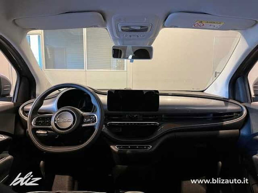 Fiat 500e Cabrio nuova a Udine (9)