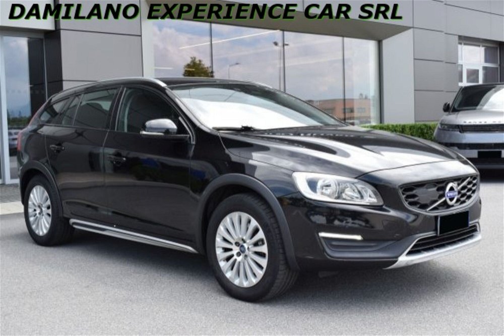 Volvo V60 Cross Country D4 Geartronic Business del 2016 usata a Cuneo (5)