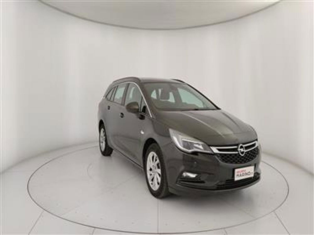 Opel Astra Station Wagon usata a Bari (11)