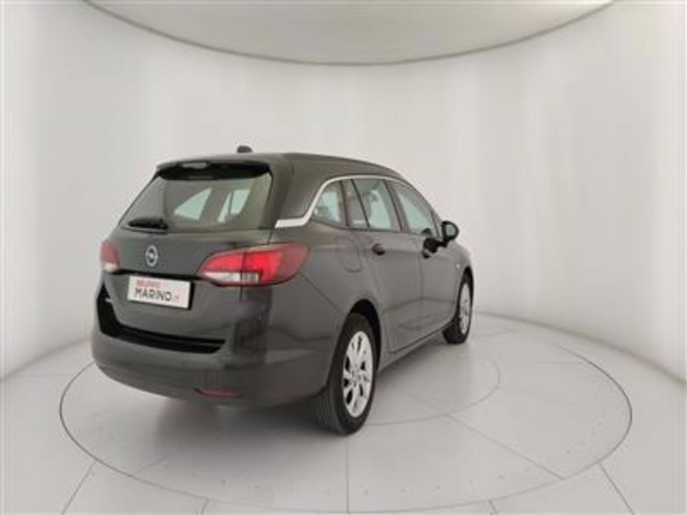 Opel Astra Station Wagon usata a Bari (7)