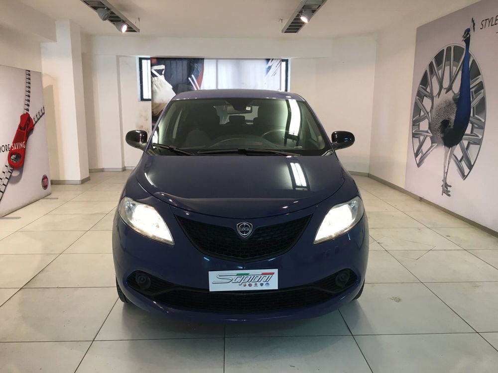 Lancia Ypsilon usata a L'Aquila (12)