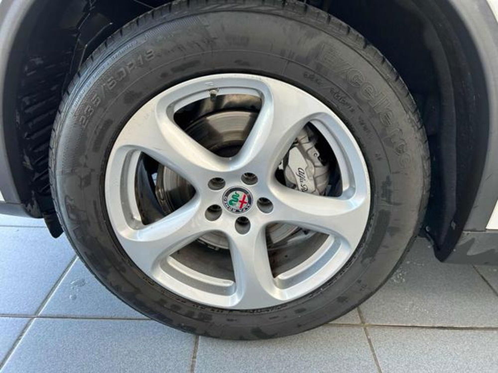 Alfa Romeo Stelvio usata a Vercelli (10)