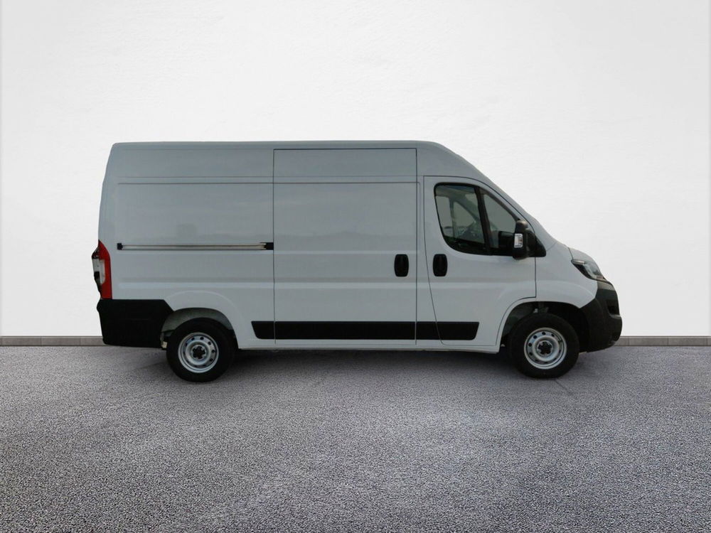 Fiat Ducato Furgone 33 2.2 Mjt 140CV AT9 PM-TM Furgone nuova a Pordenone (4)