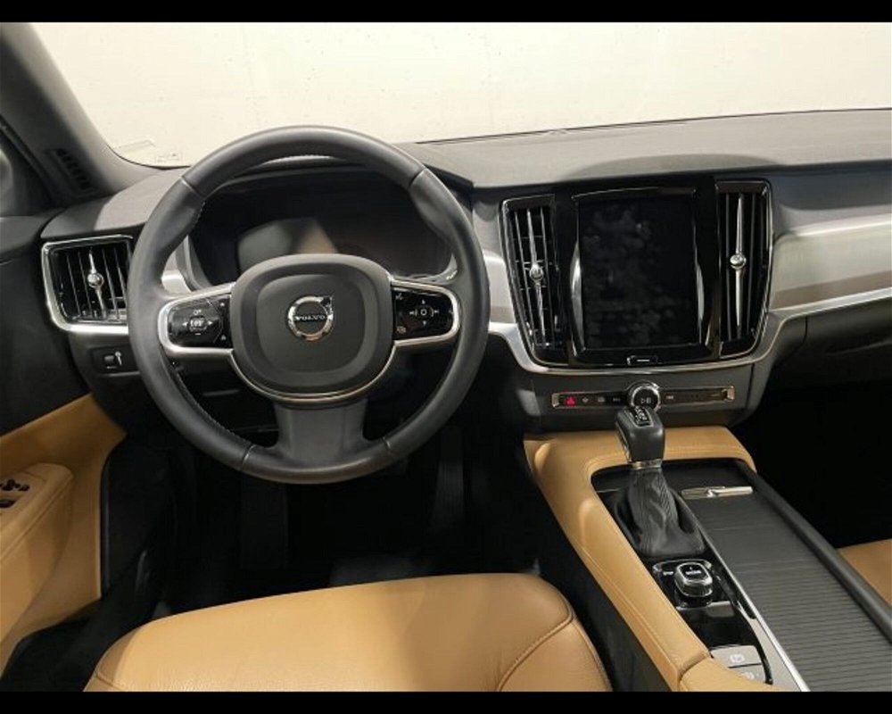 Volvo V90 D4 Geartronic Momentum  del 2019 usata a Conegliano (3)