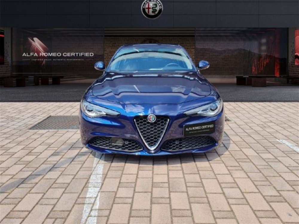 Alfa Romeo Giulia 2.2 Turbodiesel 160 CV AT8 Executive  del 2020 usata a Monza (2)