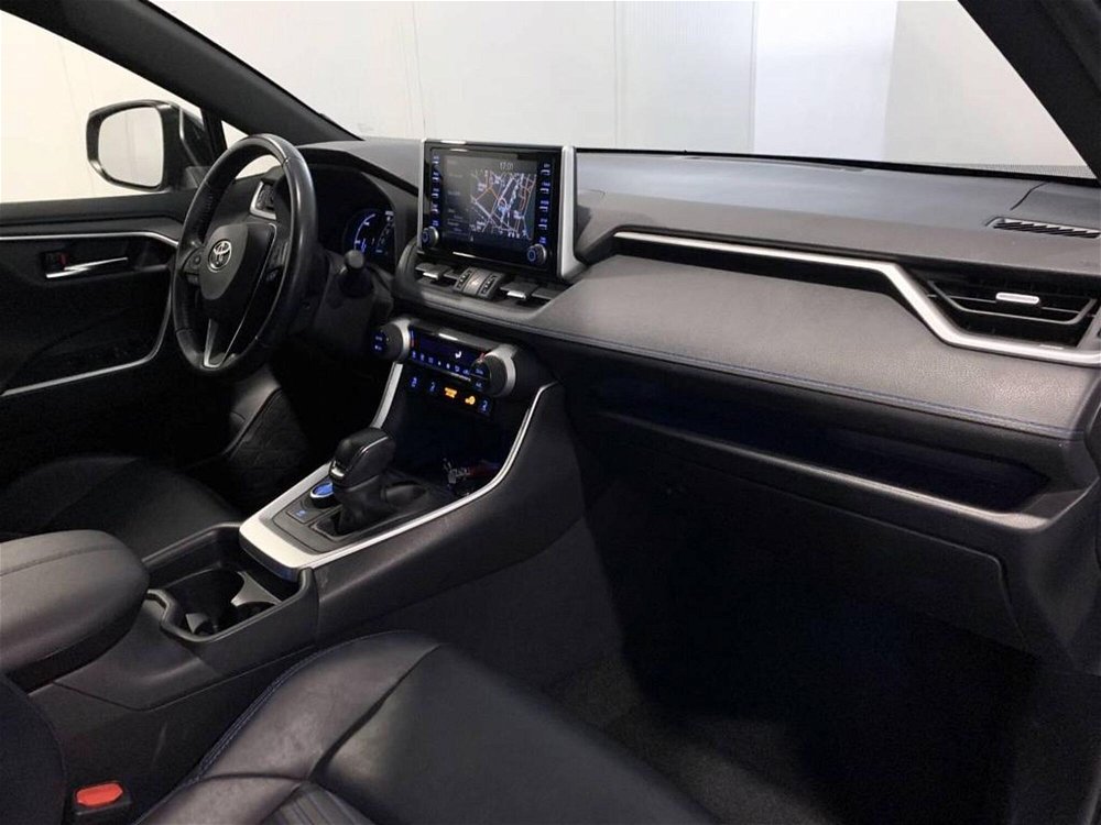 Toyota Rav4 HV (222CV) E-CVT AWD-i Adventure  del 2019 usata a Torino (5)