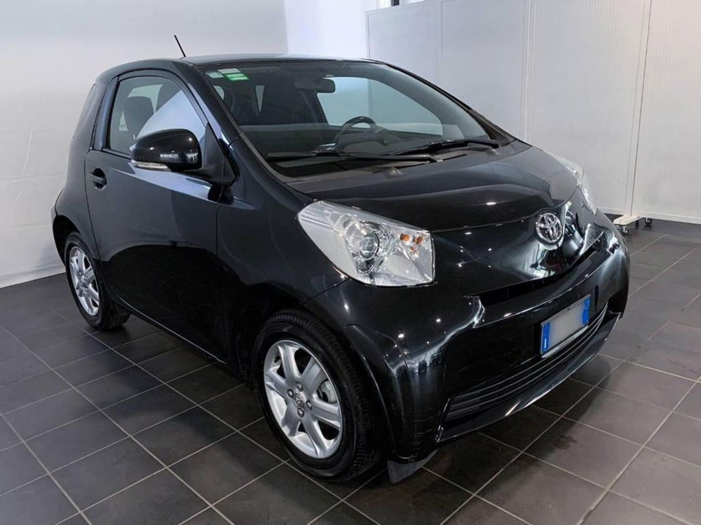 Toyota iQ usata a Torino (4)