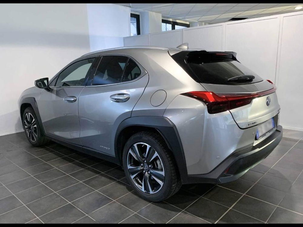 Lexus UX usata a Torino (4)