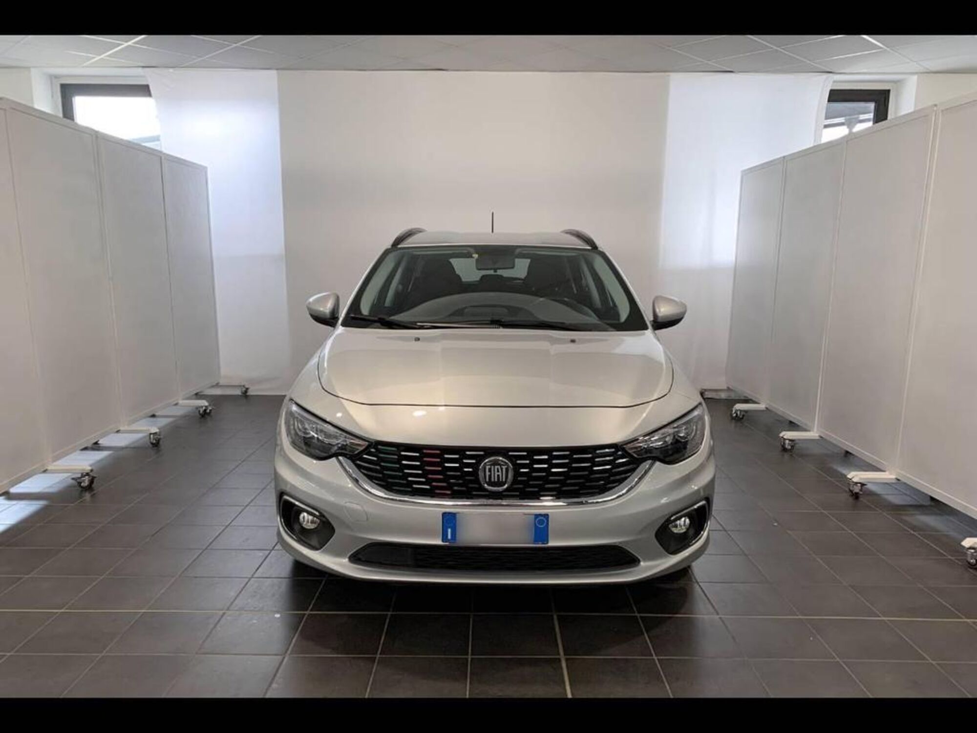 Fiat Tipo Station Wagon Tipo 1.6 Mjt S&amp;S SW Easy Business del 2017 usata a Torino