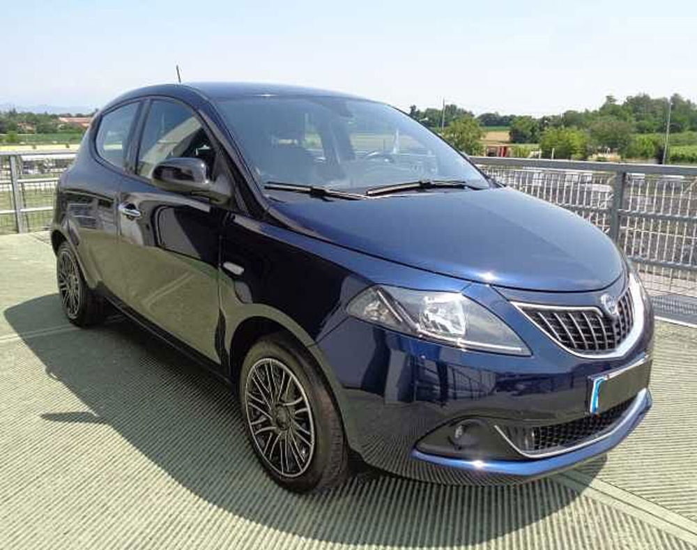 Lancia Ypsilon usata a Treviso (4)