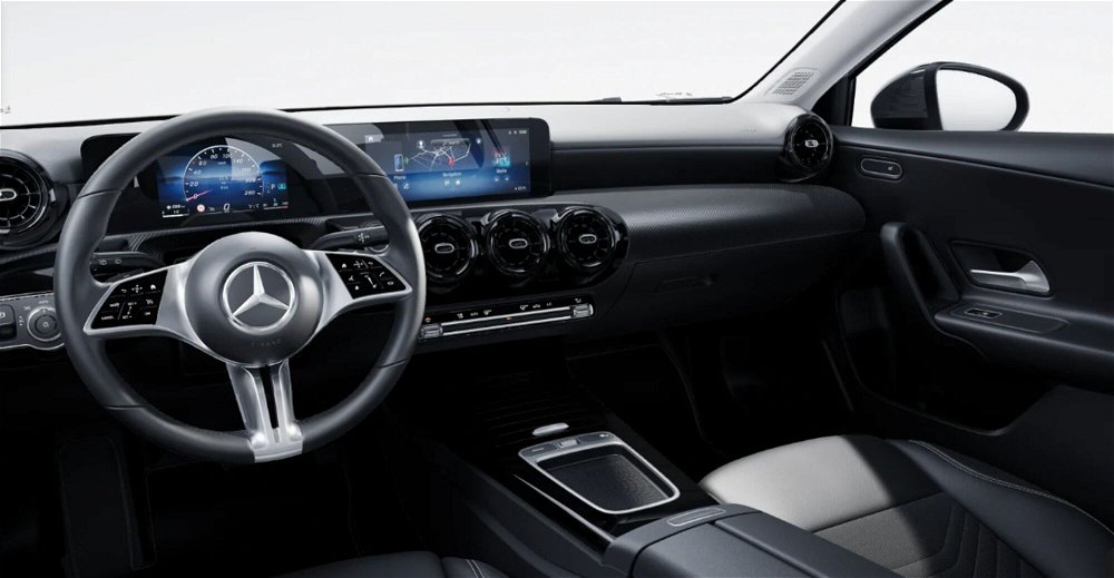 Mercedes-Benz Classe A 250 e Automatic Plug-in hybrid Executive nuova a Casalecchio di Reno (3)