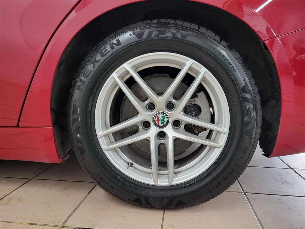 Alfa Romeo Giulia 2.2 Turbodiesel 150 CV AT8 Super  del 2017 usata a Terranuova Bracciolini (5)