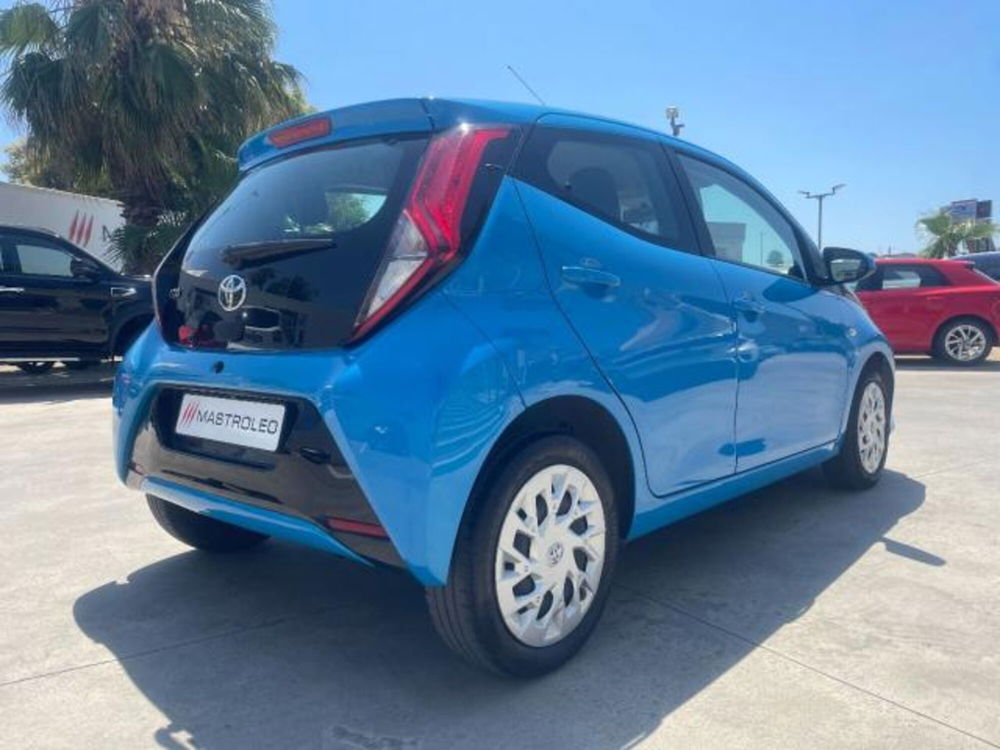 Toyota Aygo usata a Lecce (9)