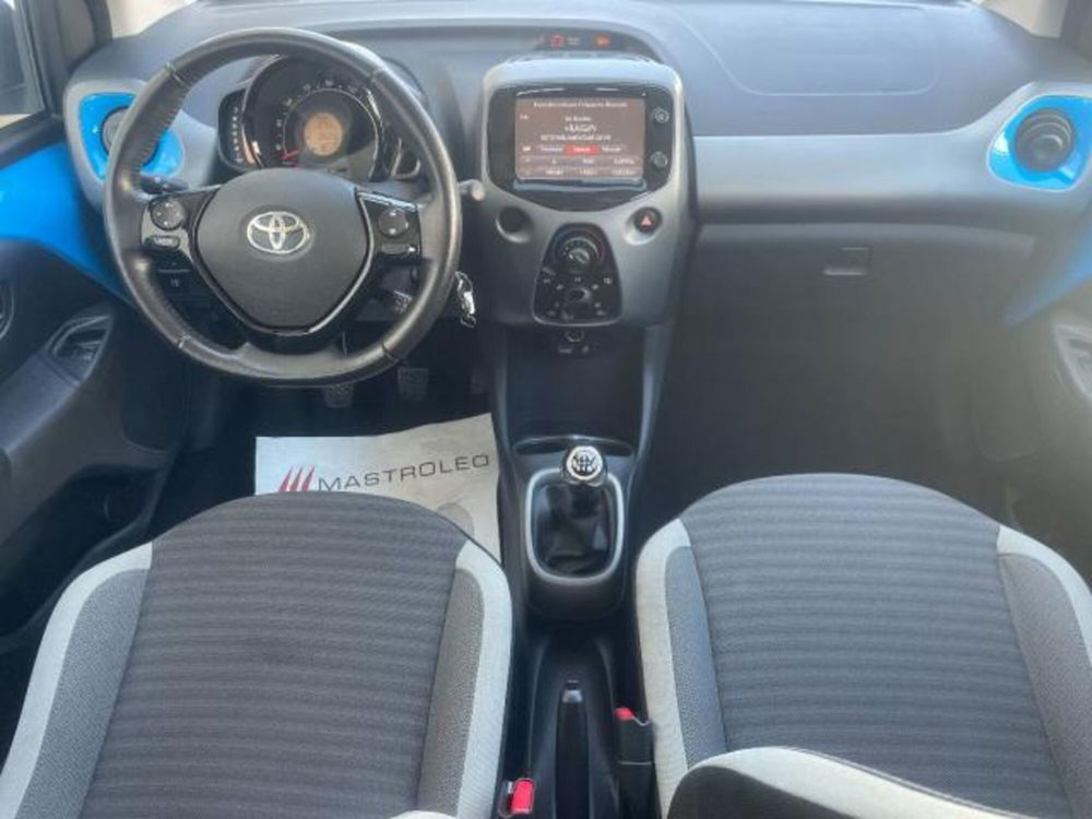 Toyota Aygo X usata a Lecce (19)