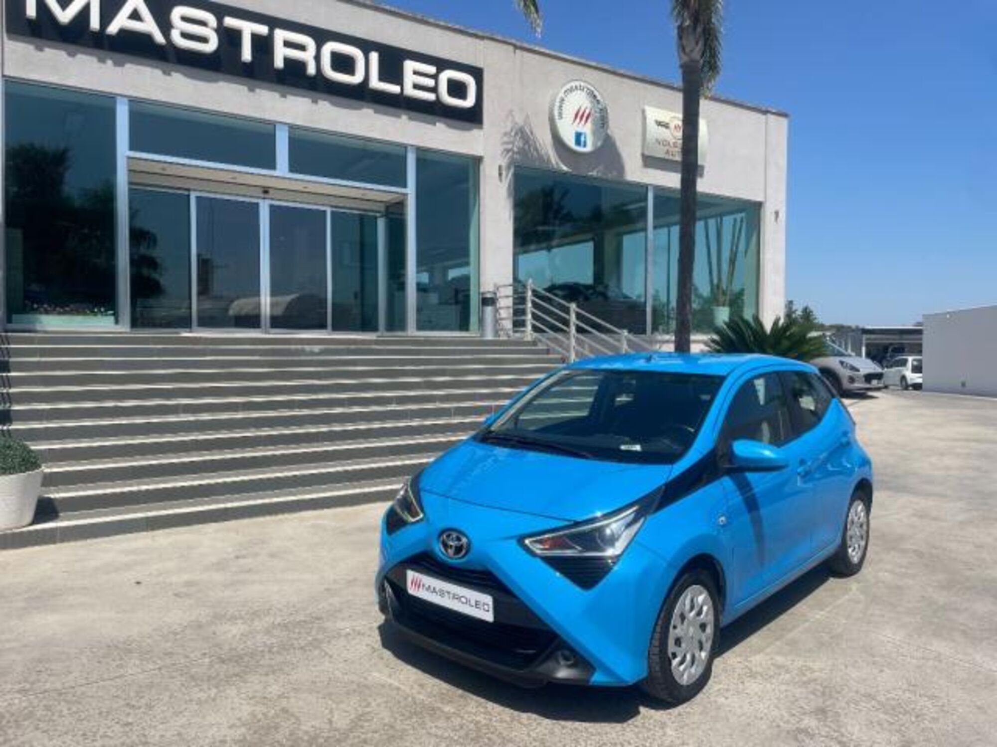 Toyota Aygo 1.0 VVT-i 72 CV 5 porte x-play MMT  del 2019 usata a Tricase