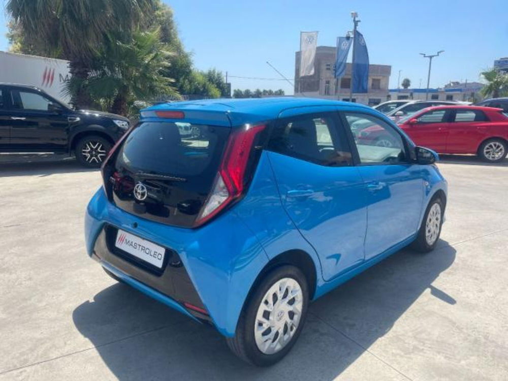 Toyota Aygo usata a Lecce (8)