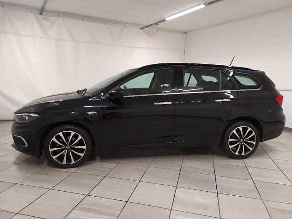 Fiat Tipo Station Wagon Tipo 1.6 Mjt S&S SW Lounge  del 2016 usata a Cuneo (4)
