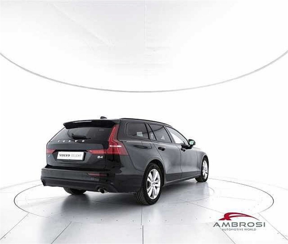 Volvo V60 B4 Geartronic Momentum Business Pro  del 2021 usata a Viterbo (3)