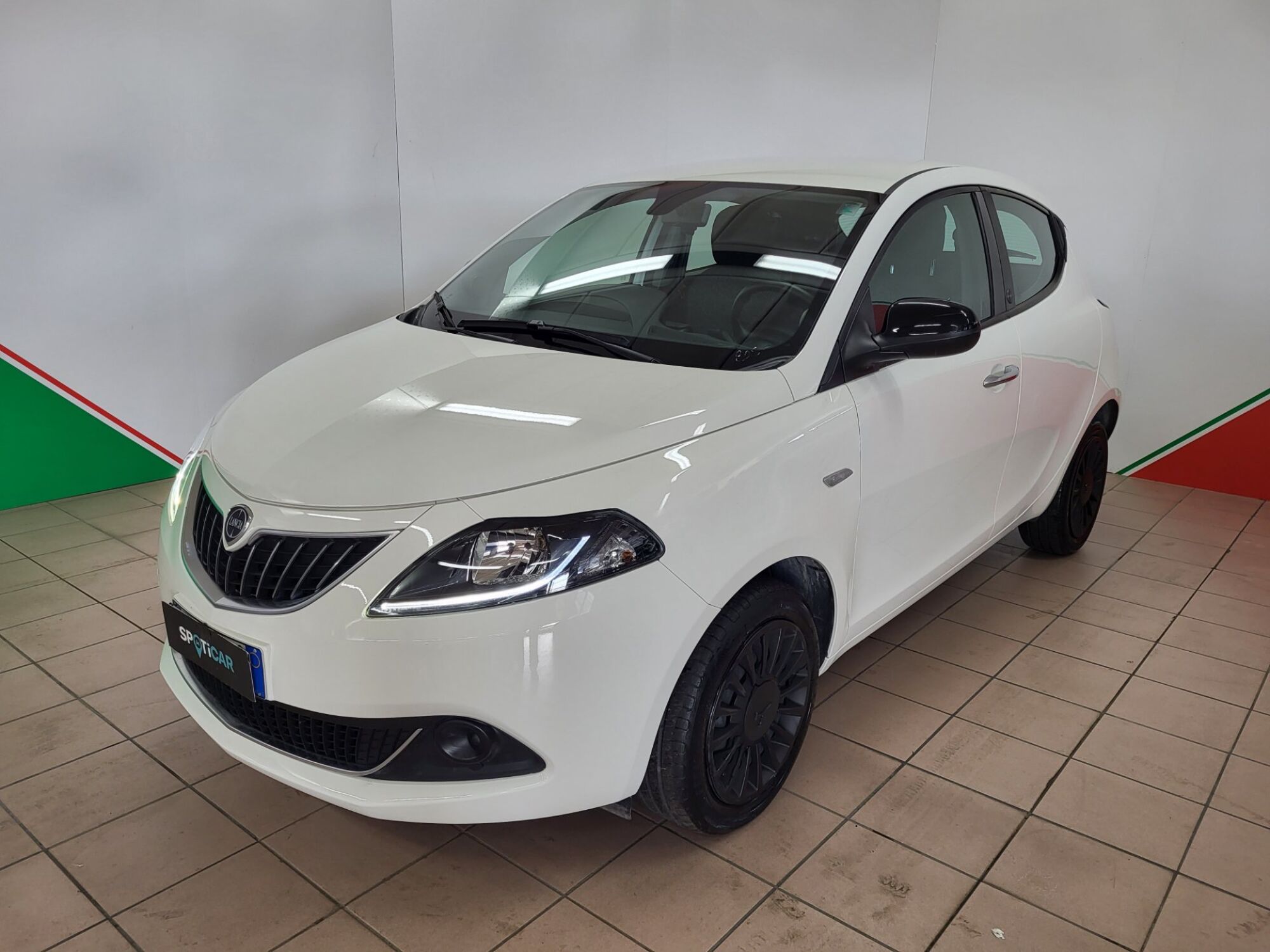 Lancia Ypsilon 1.0 FireFly 5 porte S&amp;S Hybrid Silver Plus del 2021 usata a Terranuova Bracciolini