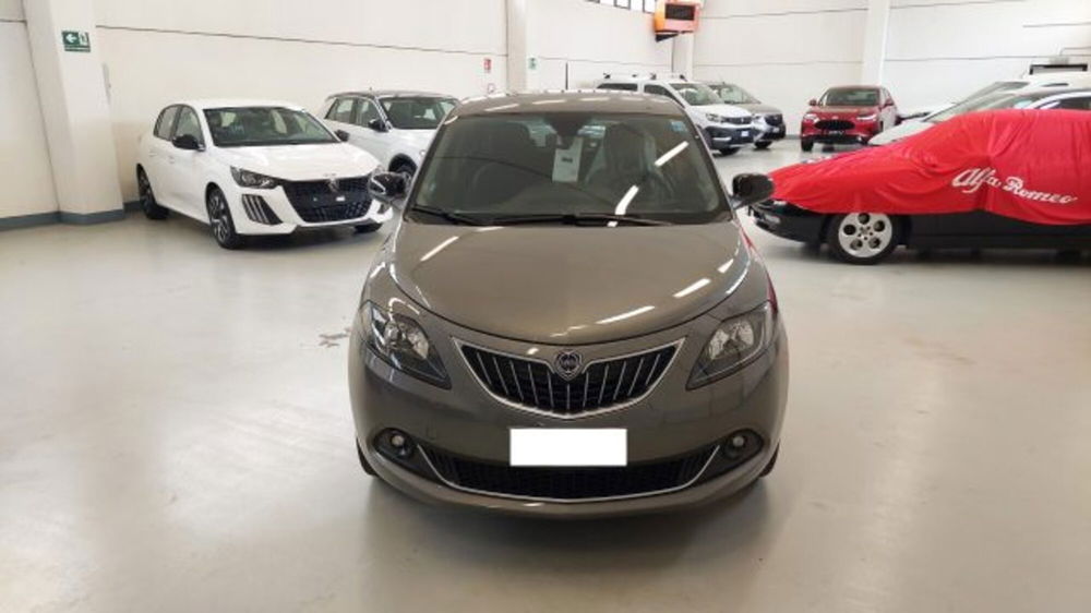 Lancia Ypsilon nuova a Brescia (2)