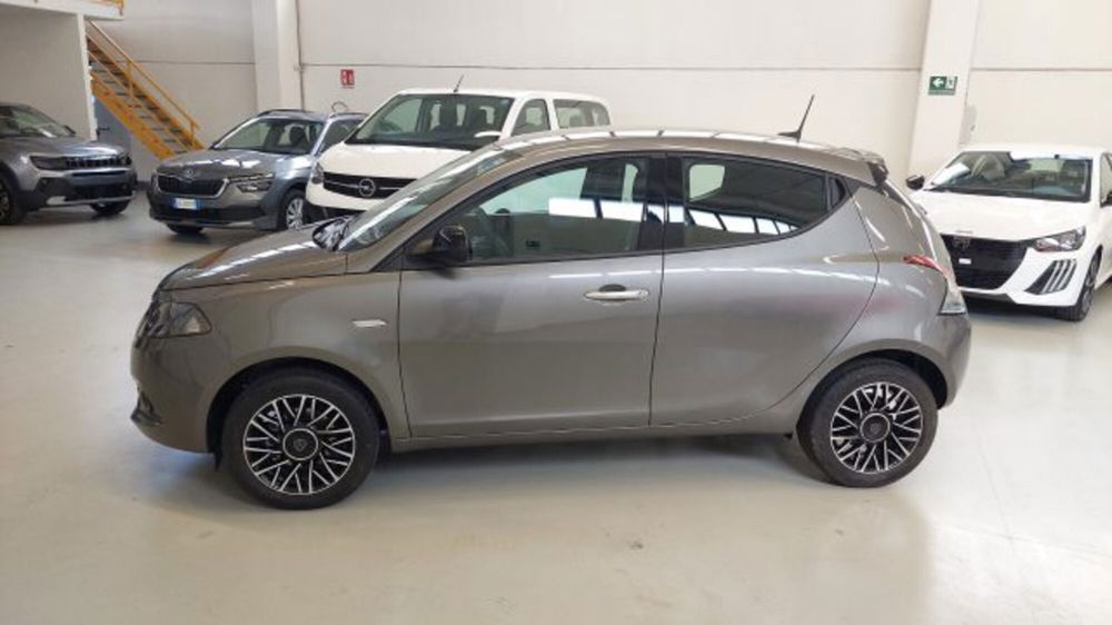 Lancia Ypsilon nuova a Brescia (4)