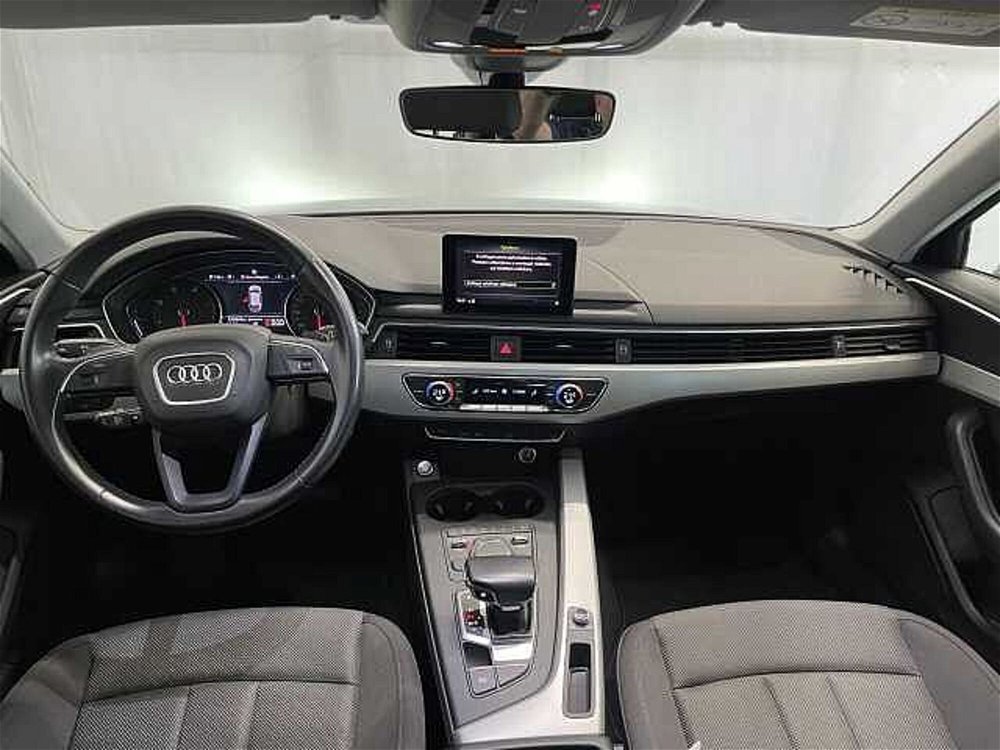 Audi A4 Avant 2.0 TDI 122 CV S tronic Business  del 2019 usata a Lucca (3)