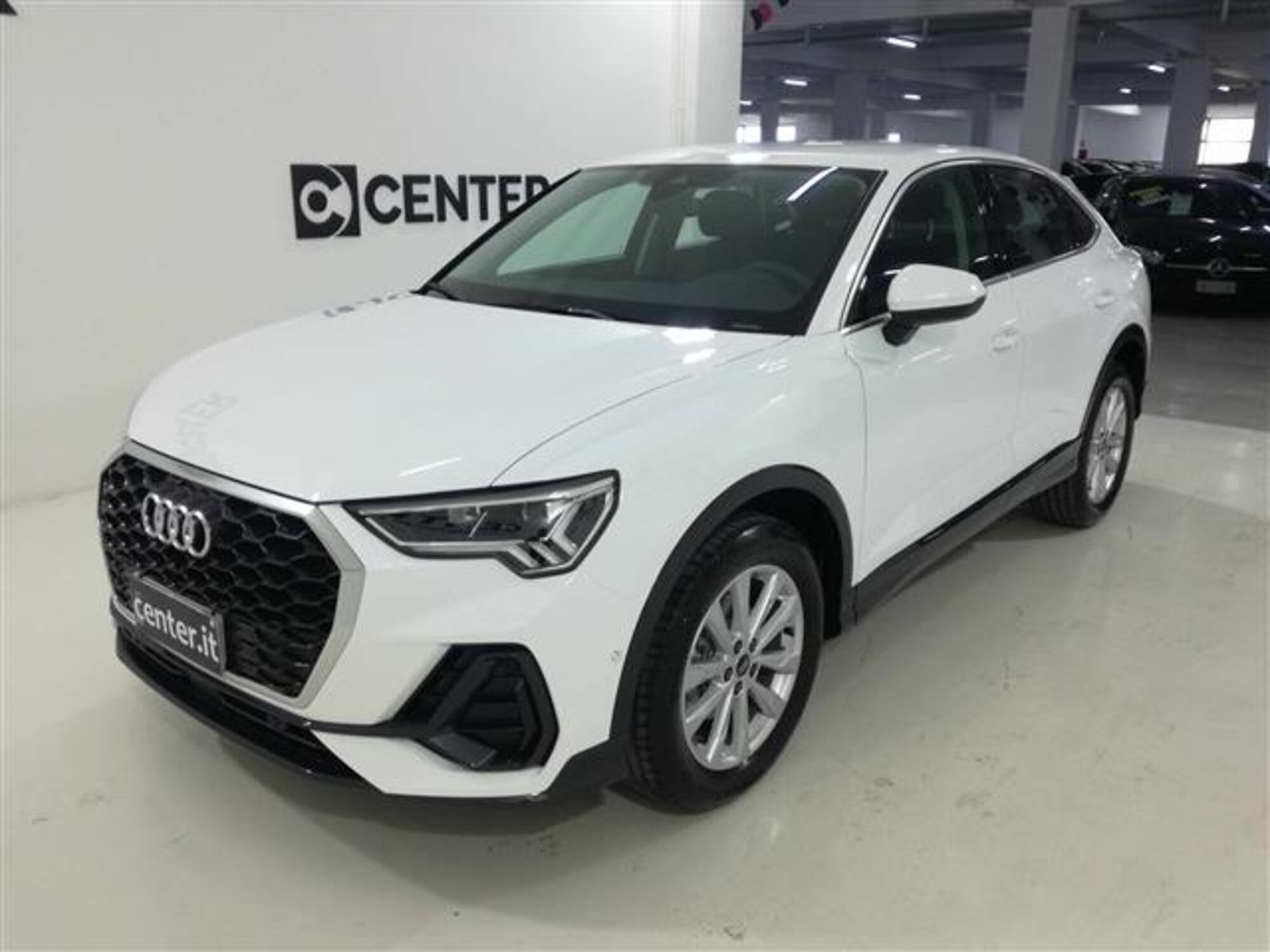 Audi Q3 Sportback Sportback 35 2.0 tdi s-tronic nuova a Napoli