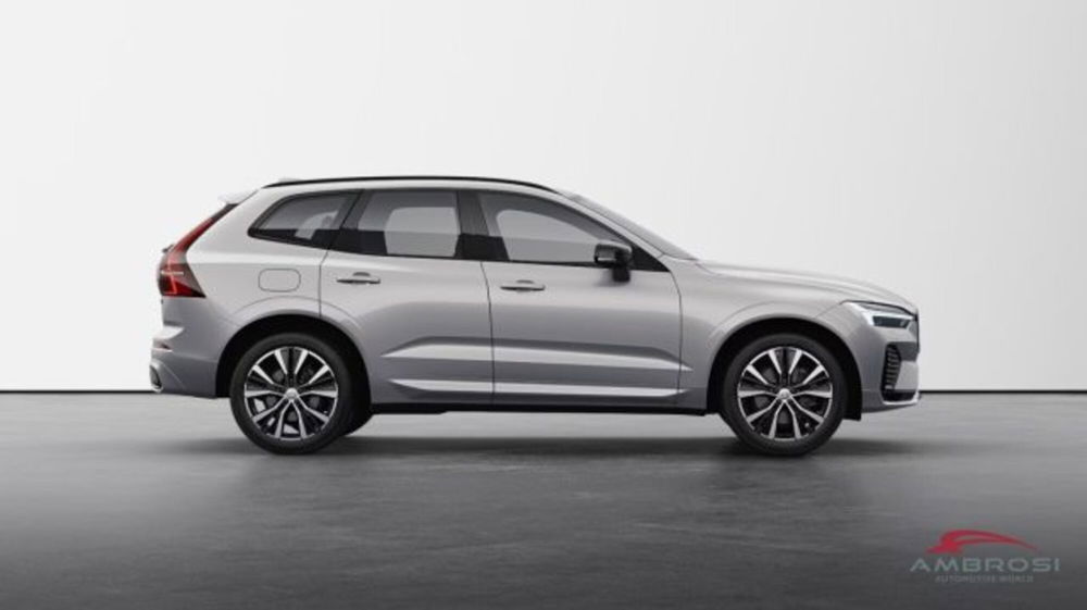 Volvo XC60 B4 (d) AWD automatico Ultimate Dark nuova a Corciano (2)