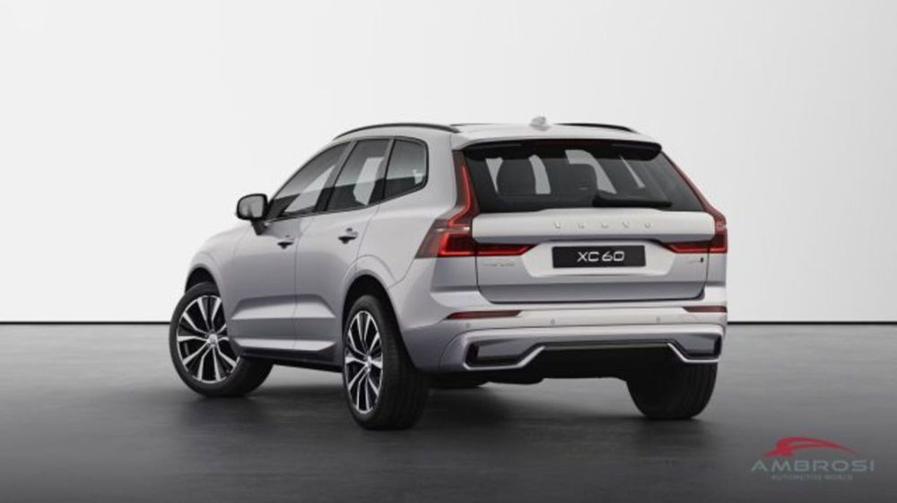 Volvo XC60 B4 (d) AWD automatico Ultimate Dark nuova a Corciano (3)