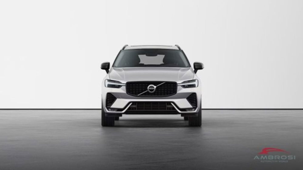 Volvo XC60 B4 (d) AWD automatico Ultimate Dark nuova a Corciano (4)