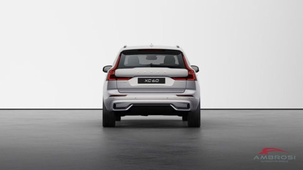 Volvo XC60 B4 (d) AWD automatico Plus Dark nuova a Corciano (5)